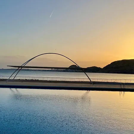 Infinity Sea View Retreat Апартаменты