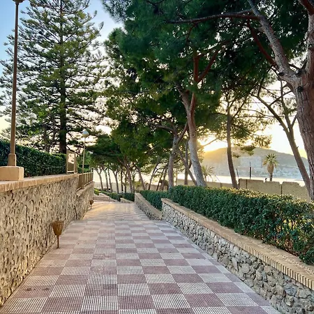 Infinity Sea View Retreat Апартаменты *