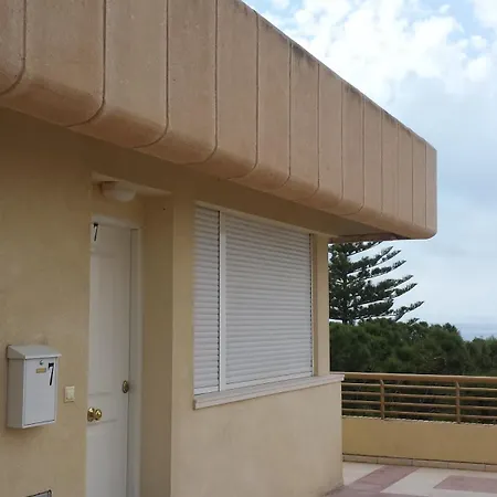 Апартаменты Infinity Sea View Retreat